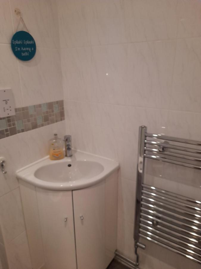 Private Guest Suite Telscombe Bagian luar foto
