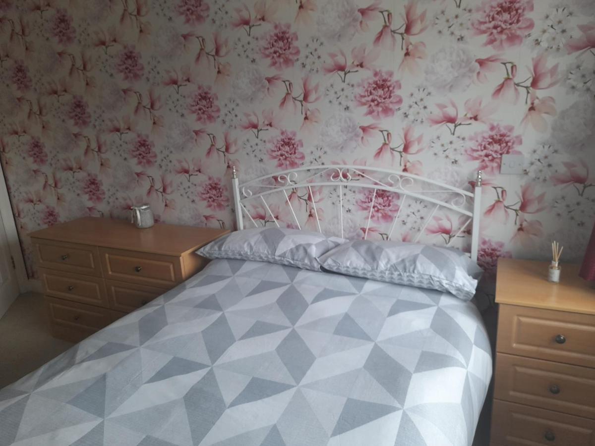 Private Guest Suite Telscombe Bagian luar foto